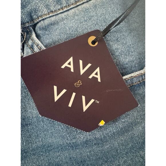 NWT Ava & Viv Women's 24W Denim Jean Shorts Bermuda 8” Stretch High Rise #5453 - Picture 7 of 15